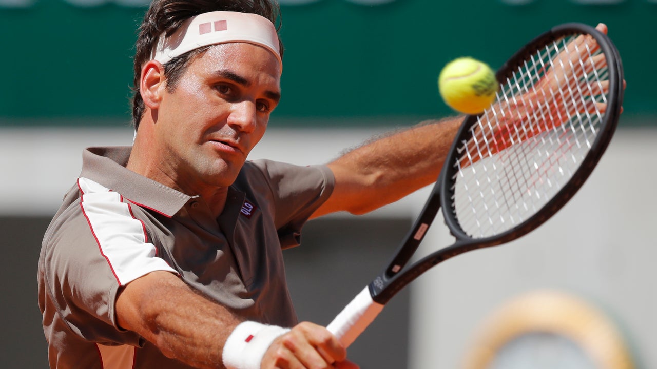 Federer seeks revenge vs. Wawrinka in French quarterfinals